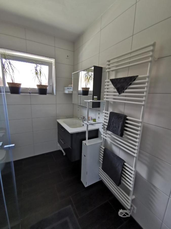 Ferienwohnung Am Dock Apen Extérieur photo
